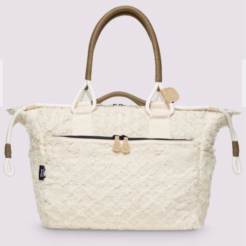 NWT Flower Mountain WEEKEND BAG
Handbag - Off white